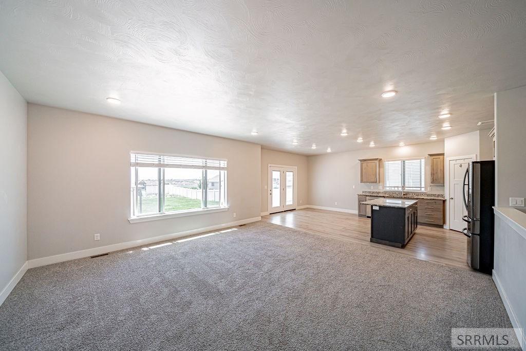 2910 E Larson Drive Property Photo 10
