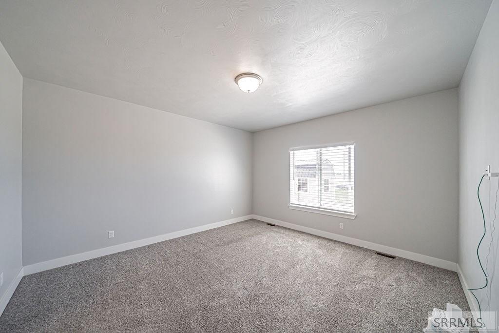 2910 E Larson Drive Property Photo 13