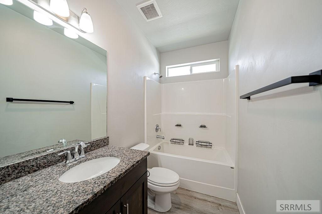 2910 E Larson Drive Property Photo 21