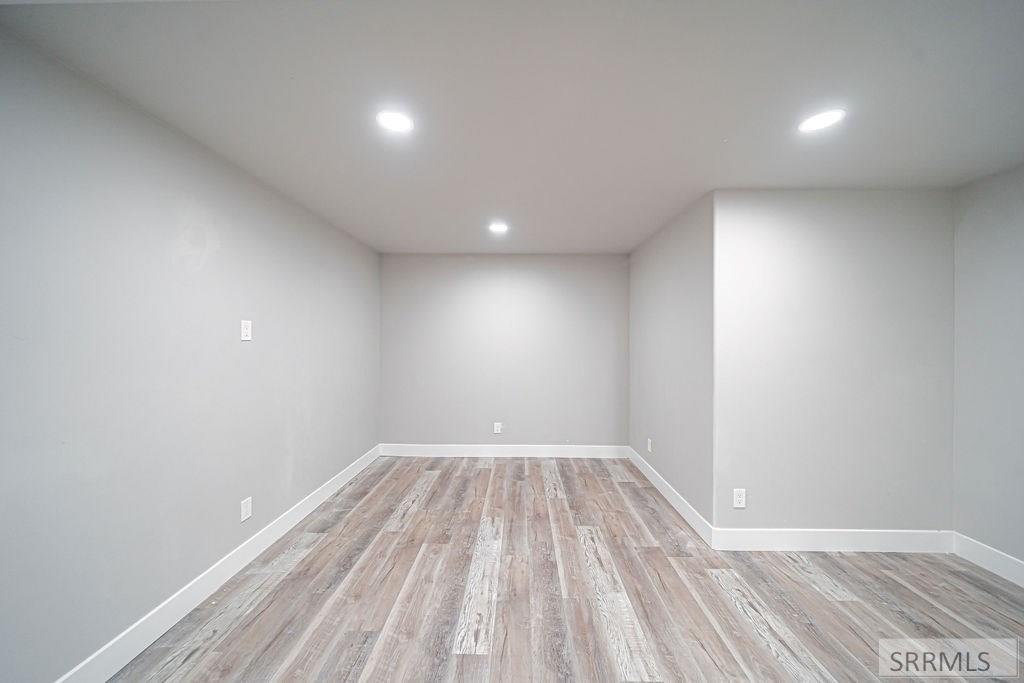 2910 E Larson Drive Property Photo 27