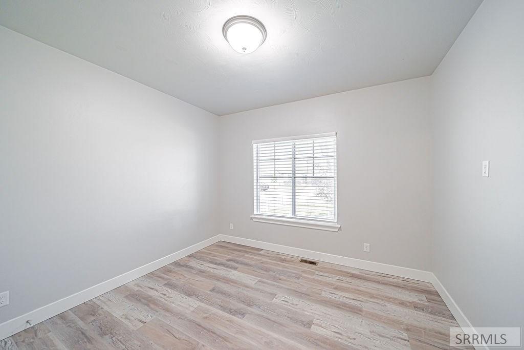 2910 E Larson Drive Property Photo 29