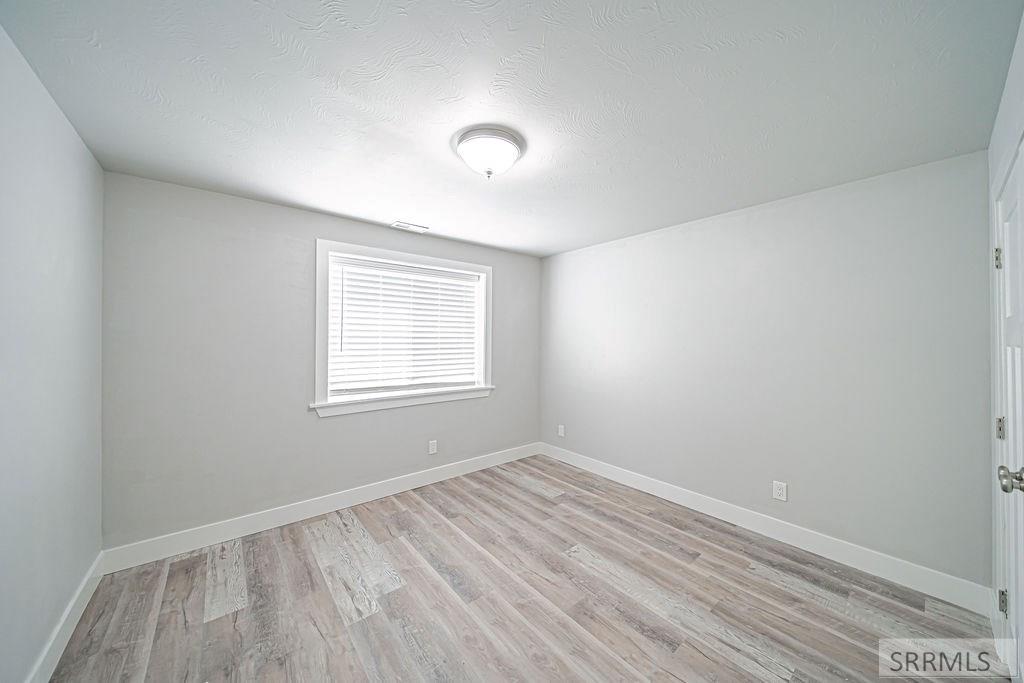 2910 E Larson Drive Property Photo 31