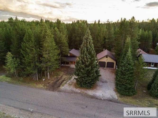 4190 N Big Springs Loop Road Property Photo 1
