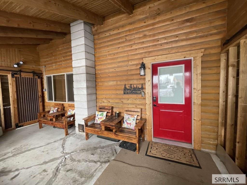 4190 N Big Springs Loop Road Property Photo 4