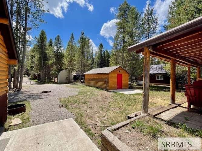 4190 N Big Springs Loop Road Property Photo 8