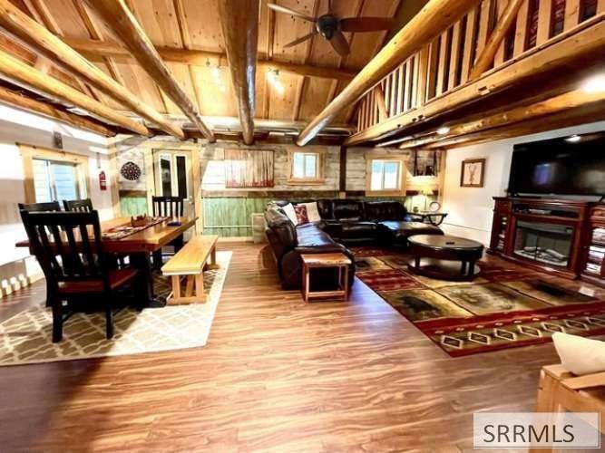 4190 N Big Springs Loop Road Property Photo 10