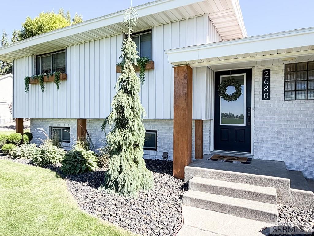 2680 W 33 N Property Photo 1