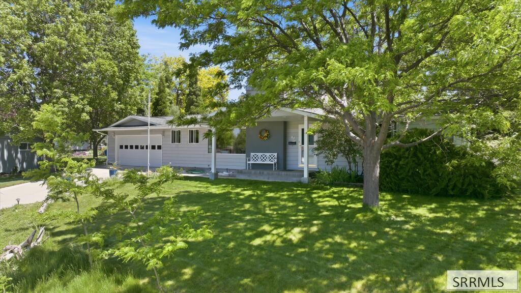 27 Drake Property Photo 2