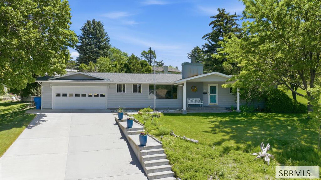 27 Drake Property Photo 3