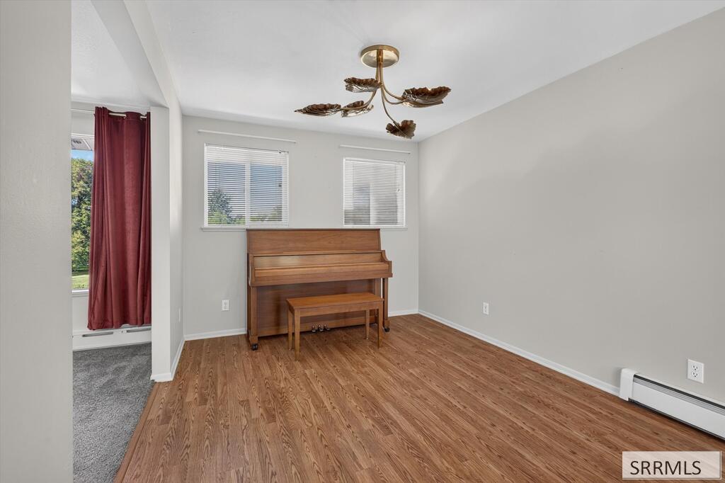 27 Drake Property Photo 11