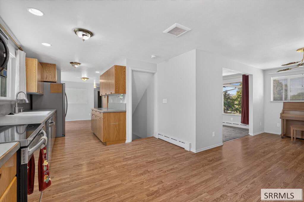 27 Drake Property Photo 15