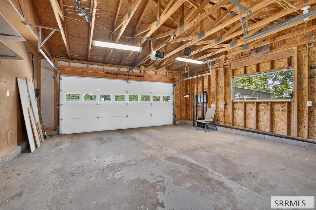 27 Drake Property Photo 29