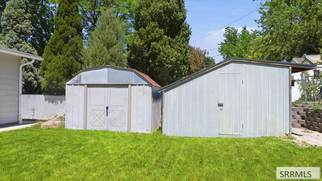 27 Drake Property Photo 47