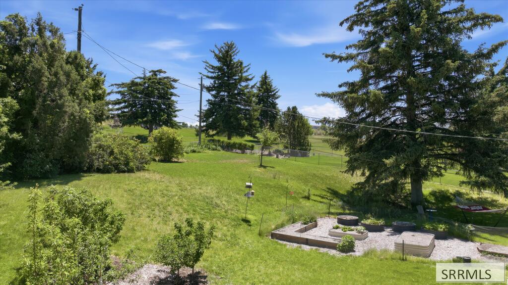 27 Drake Property Photo 48