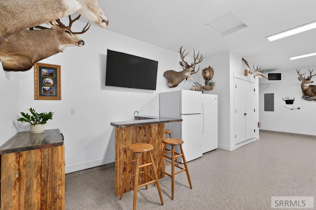 14774 Berkshire Ave Property Photo 40
