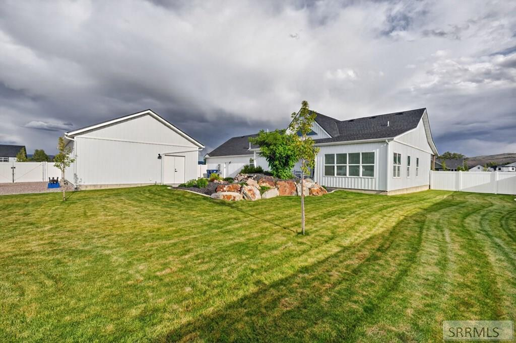 14774 Berkshire Ave Property Photo 49