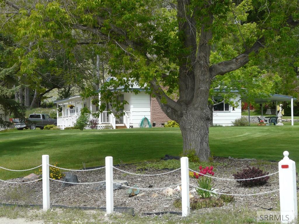 560 N Front Street Property Photo 1