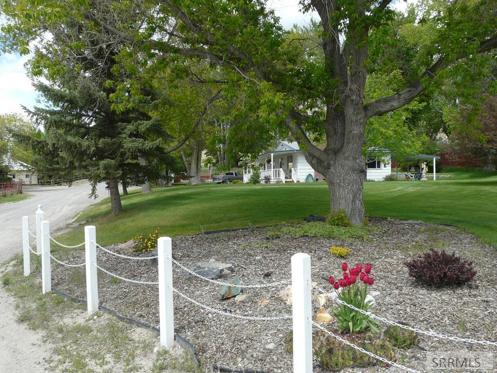 560 N Front Street Property Photo 2