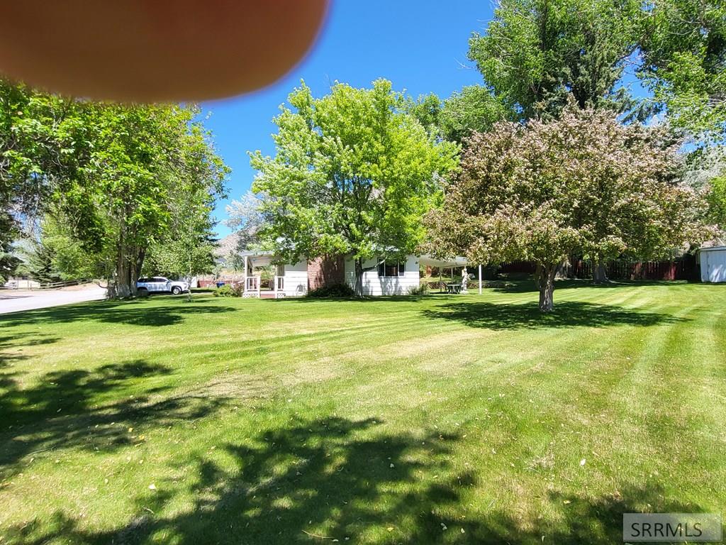 560 N Front Street Property Photo 6