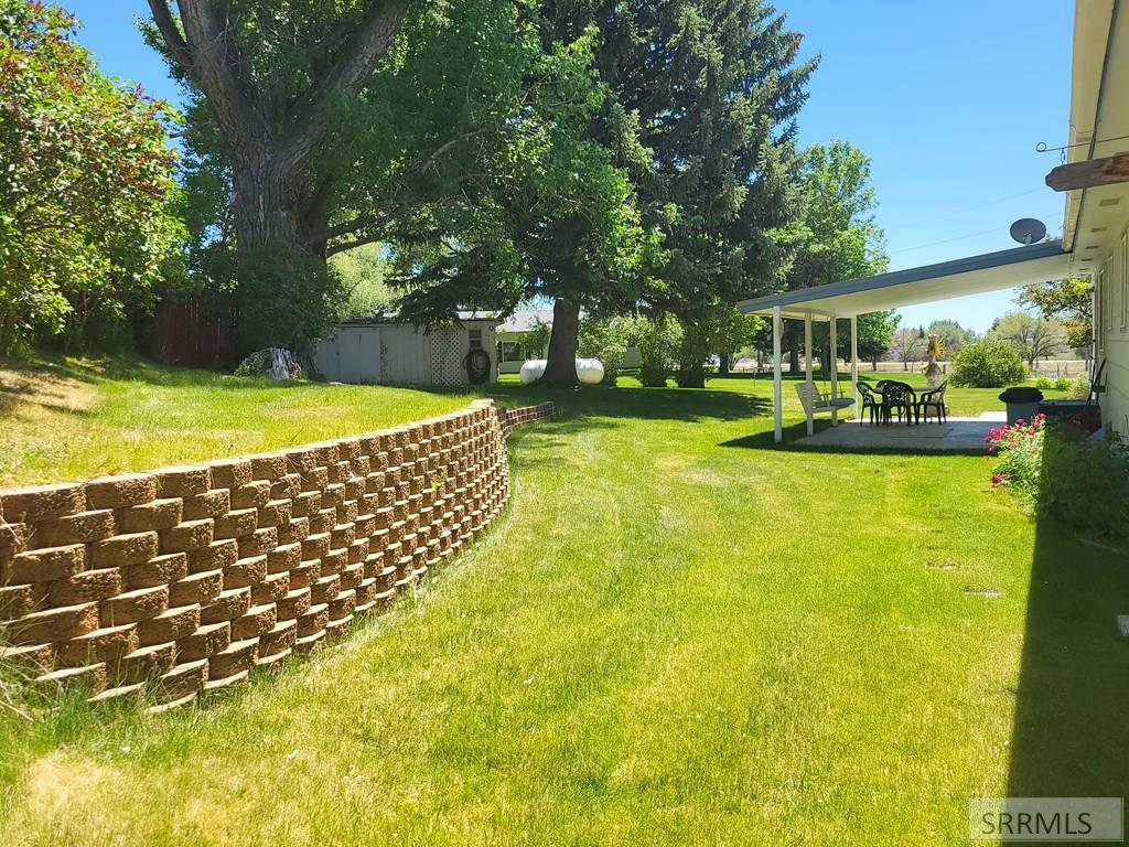560 N Front Street Property Photo 12