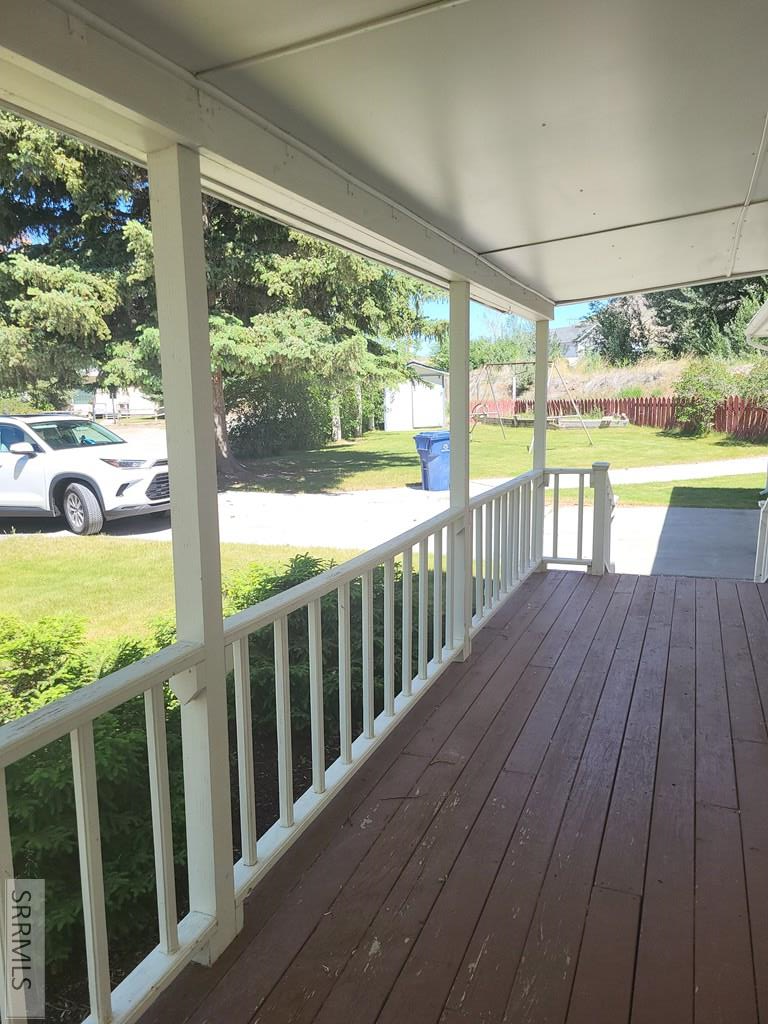 560 N Front Street Property Photo 15