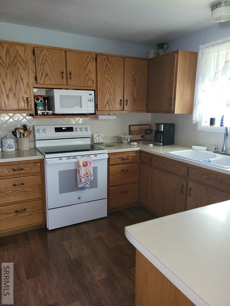 560 N Front Street Property Photo 18