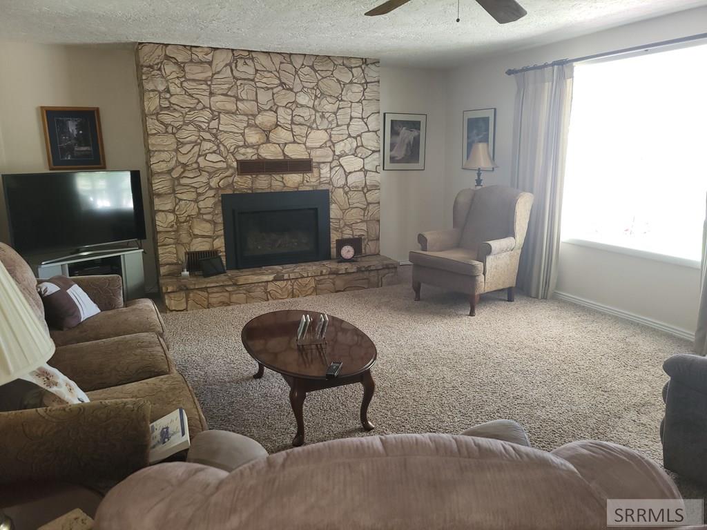 560 N Front Street Property Photo 26