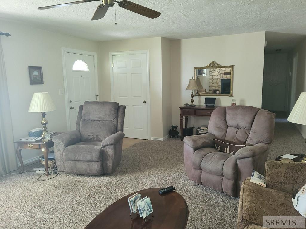 560 N Front Street Property Photo 28