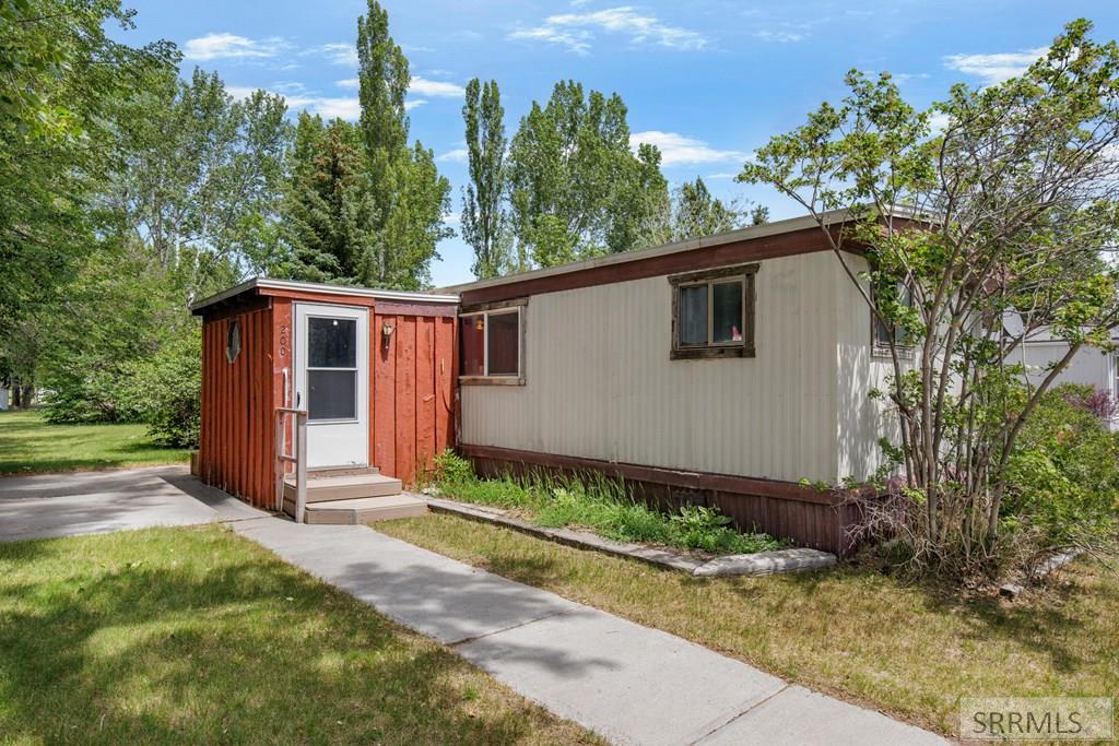 200 Holly Street Property Photo 3