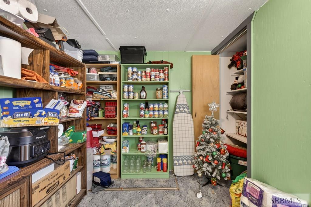 200 Holly Street Property Photo 14