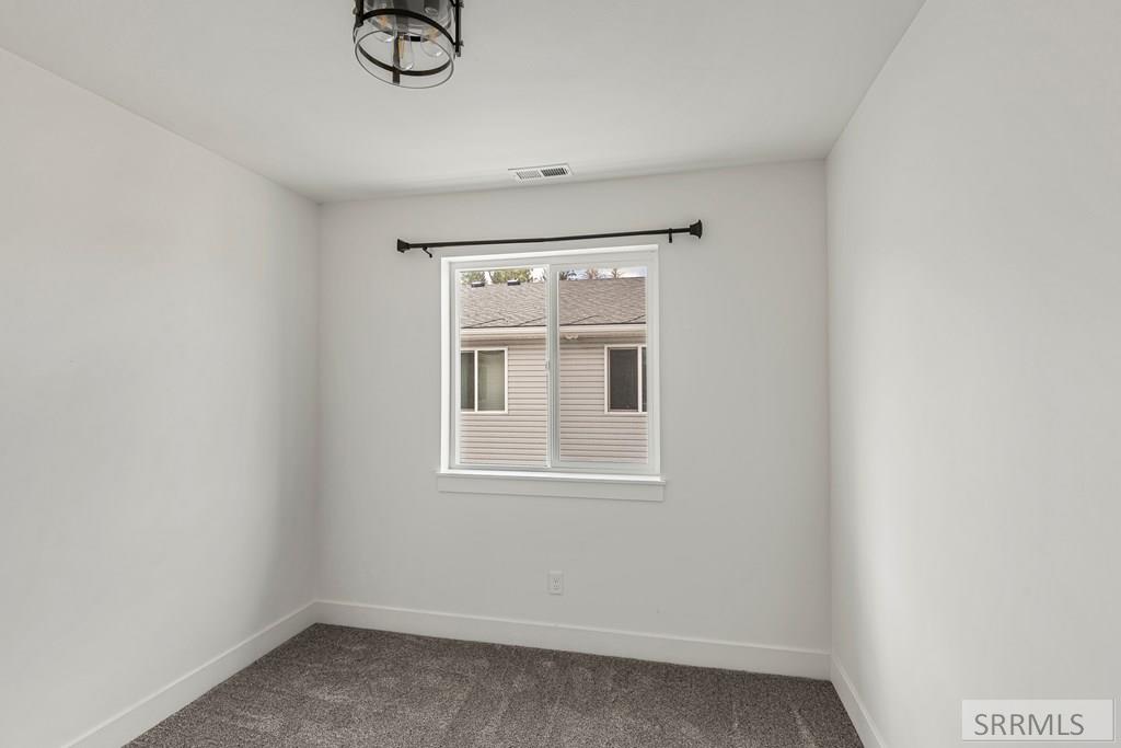 676 E Court Street # 101 Property Photo 19