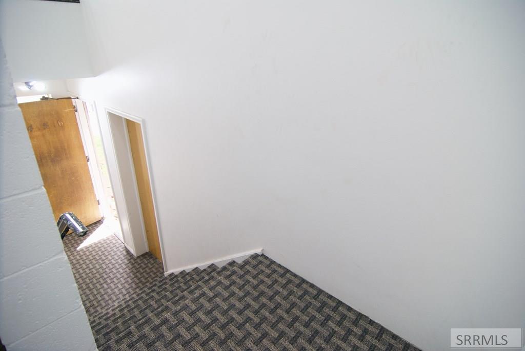 781 Oxford Drive Property Photo 14