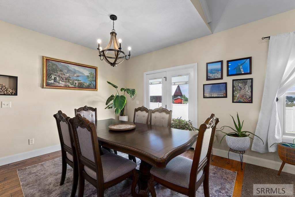1854 Castelli Drive Property Photo 8