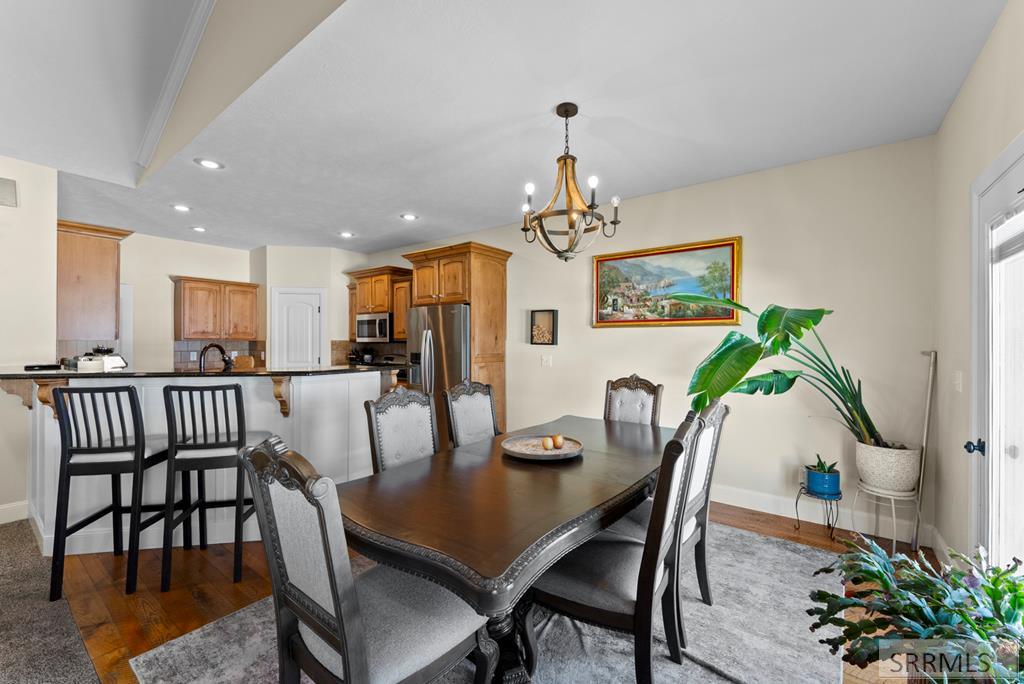 1854 Castelli Drive Property Photo 9