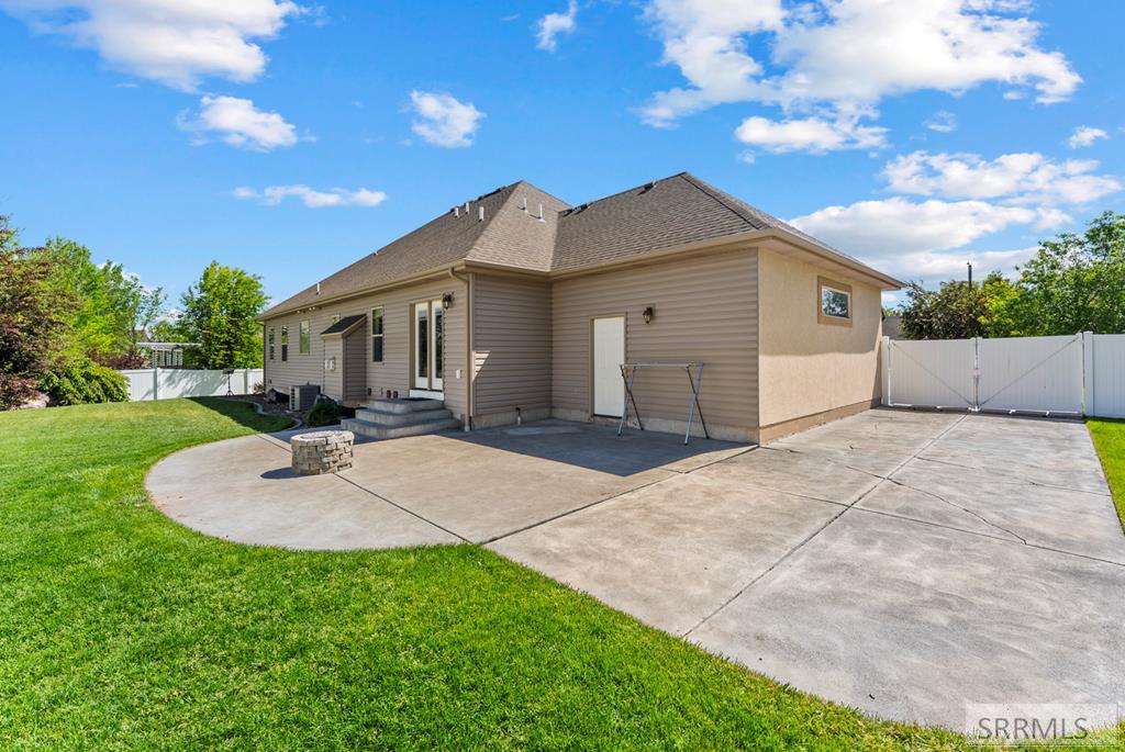 1854 Castelli Drive Property Photo 25