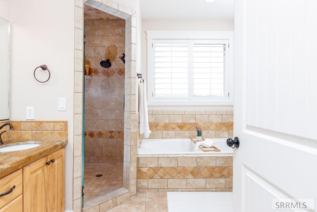 8021 Wild Horse Lane Property Photo 13