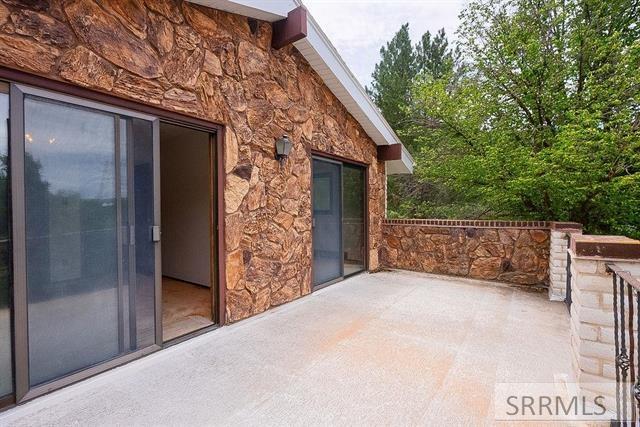 475 Rapid Creek Road Property Photo 18