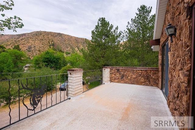 475 Rapid Creek Road Property Photo 19