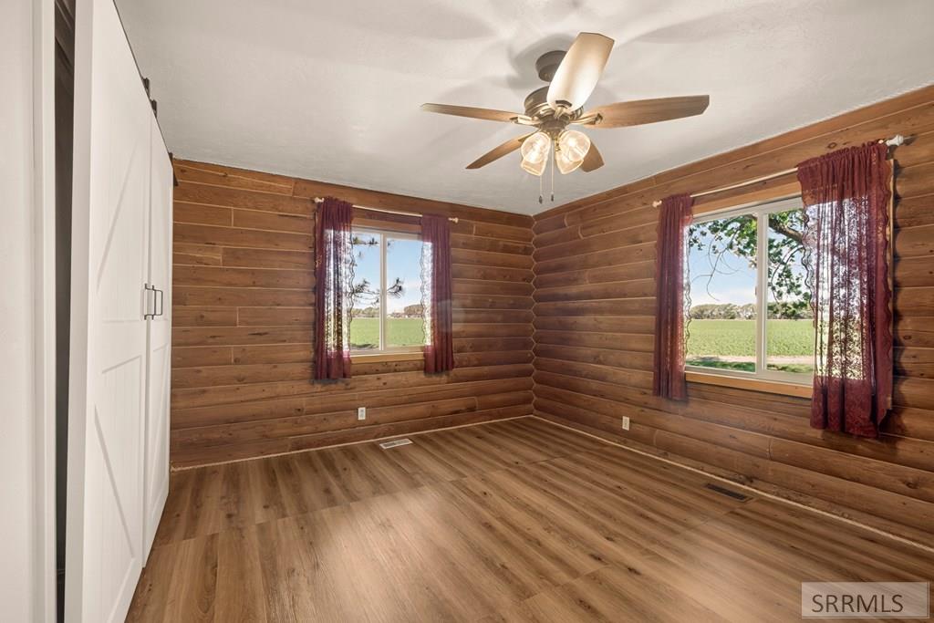948 E 900 N Property Photo 17