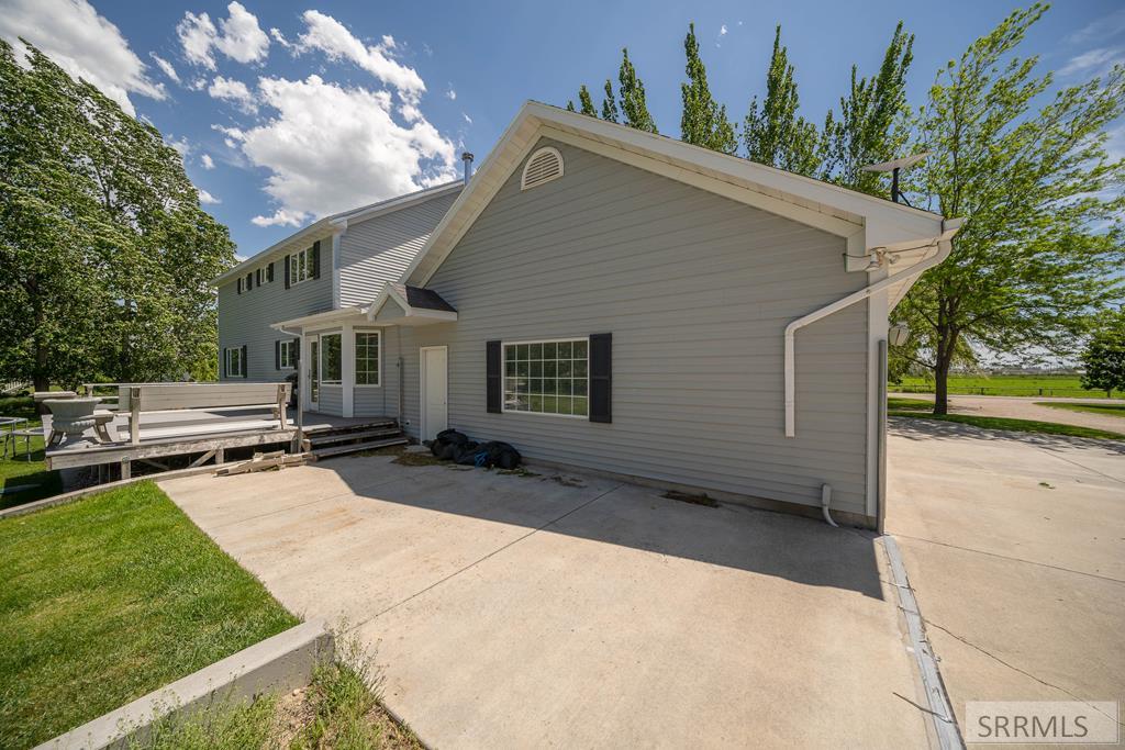 3973 E 460 N Property Photo 6