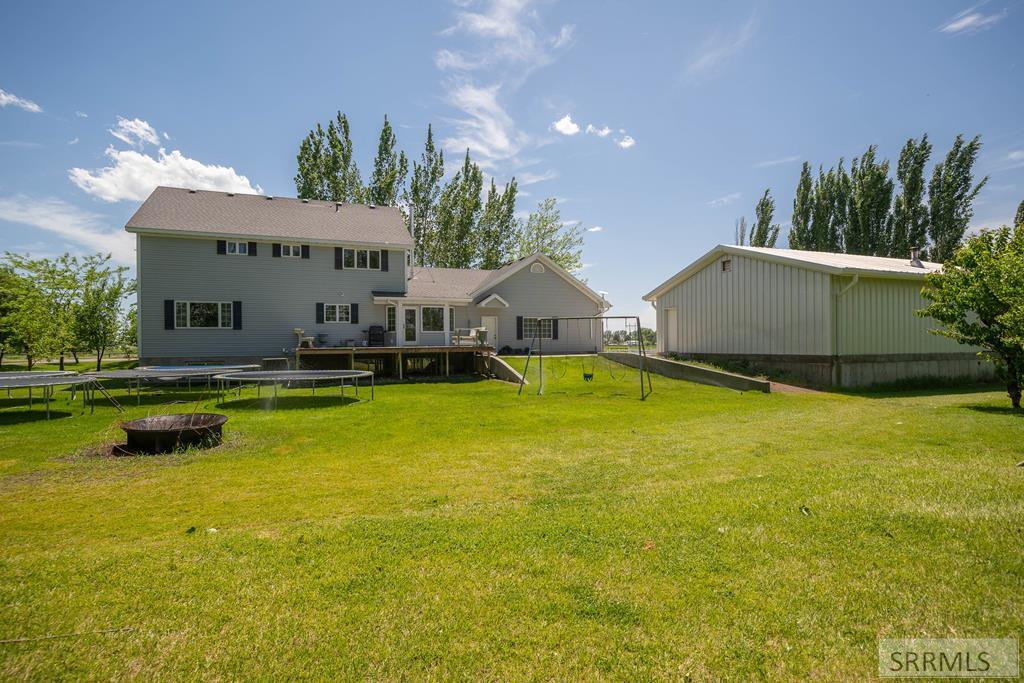 3973 E 460 N Property Photo 11