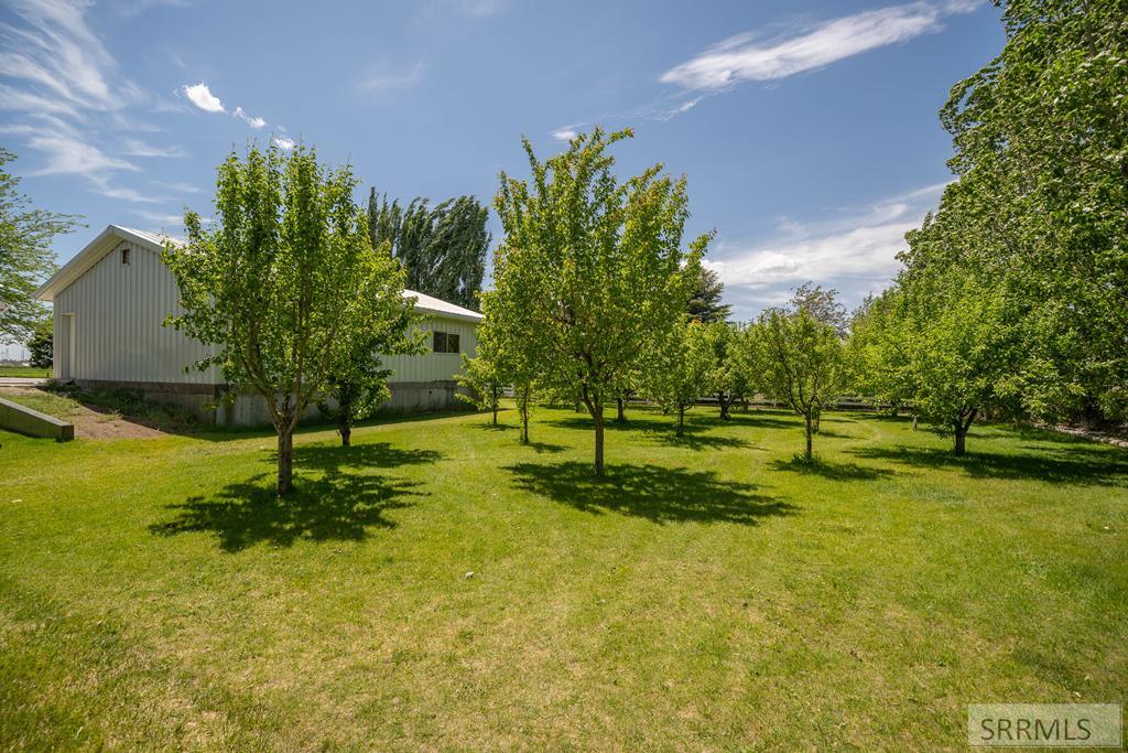 3973 E 460 N Property Photo 12