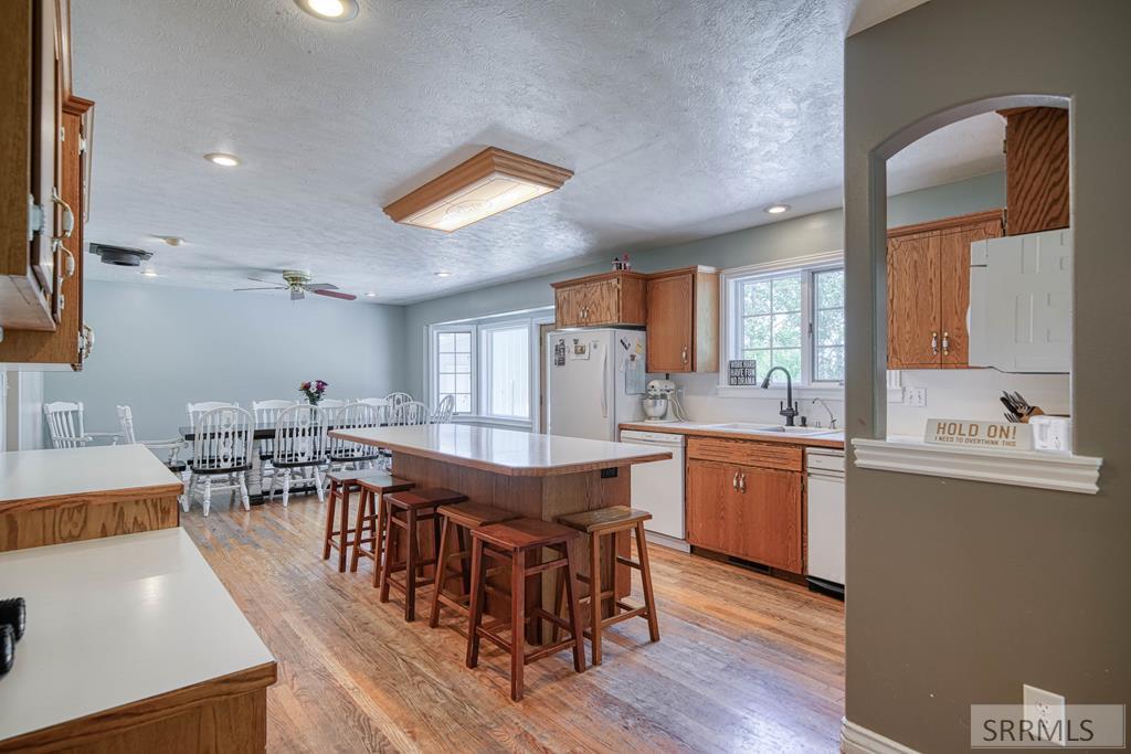 3973 E 460 N Property Photo 17