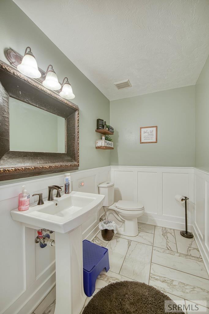 3973 E 460 N Property Photo 27
