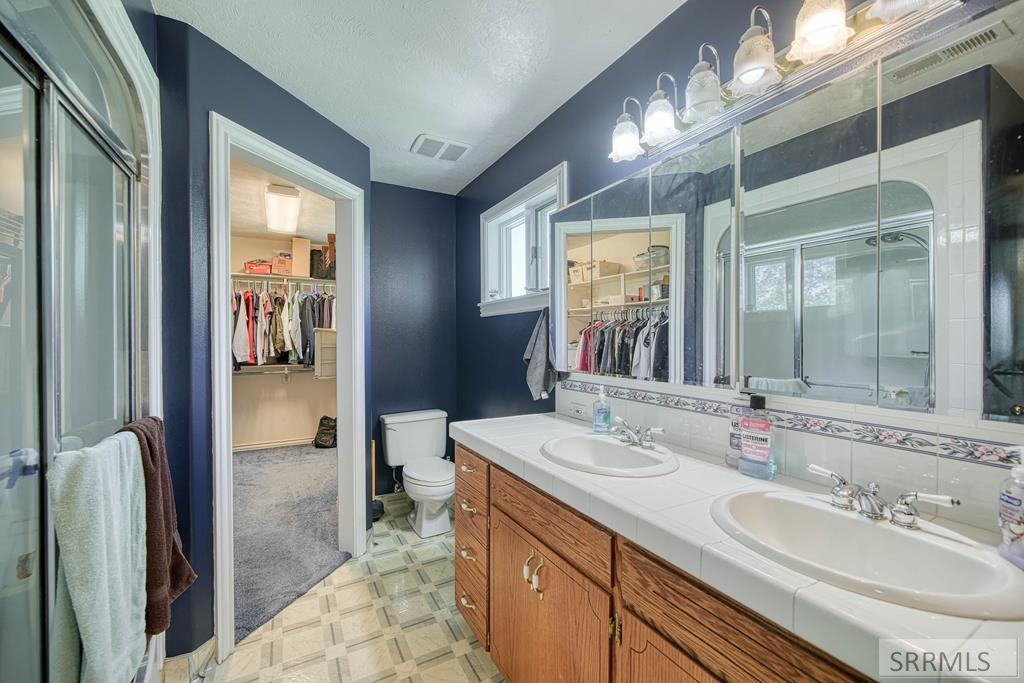 3973 E 460 N Property Photo 35