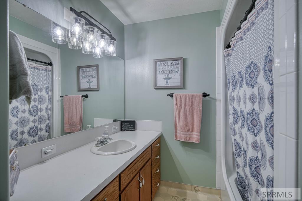 3973 E 460 N Property Photo 37