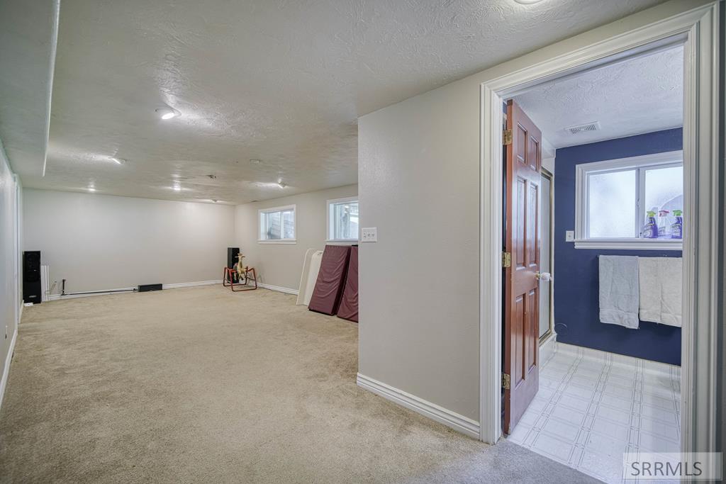 3973 E 460 N Property Photo 45