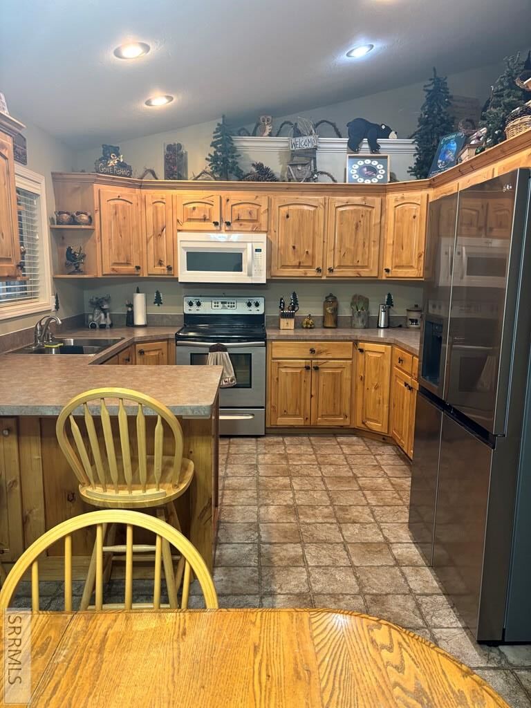 2890 N Azure Drive Property Photo 2