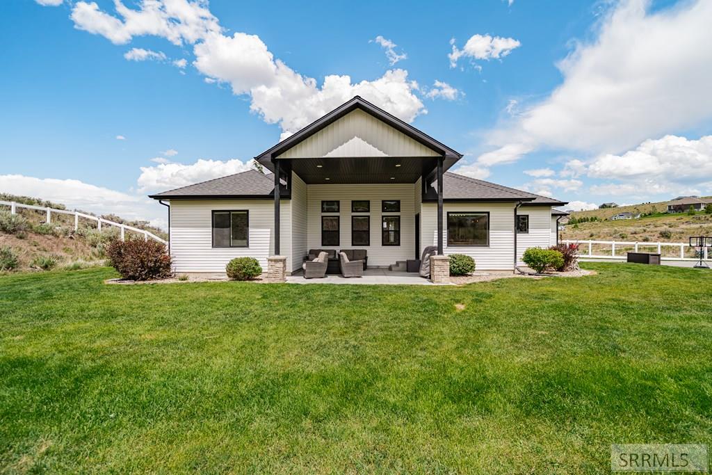 6330 E Middle Fork Road Property Photo 49