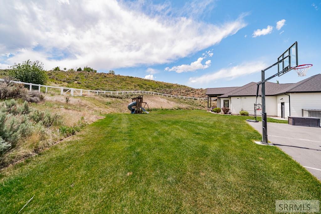 6330 E Middle Fork Road Property Photo 51